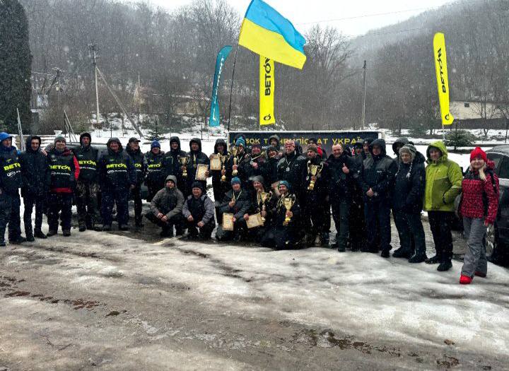 Новини Тернополя - фото з Рибалки зі всієї України змагались за найбільший улов на Дністрі