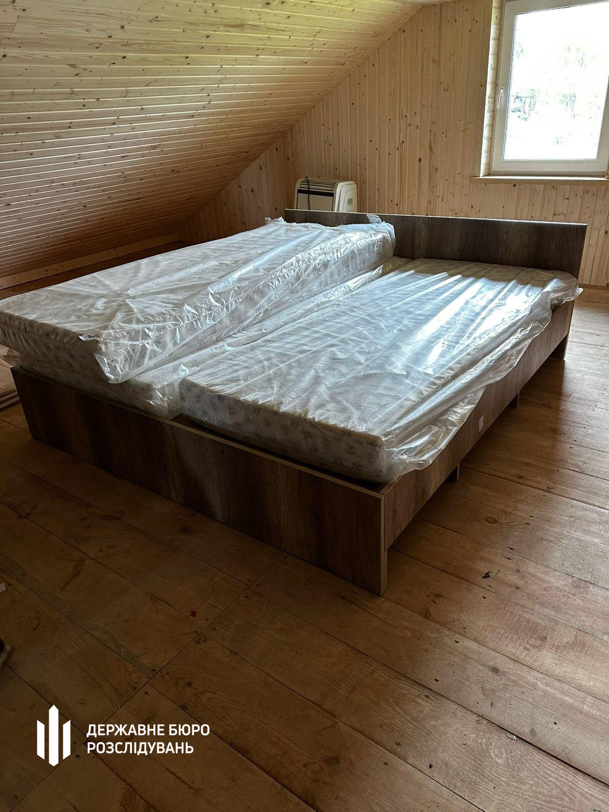 Частина майна академії, яке під час обшуків правоохоронці знайшли вдома у проректора 