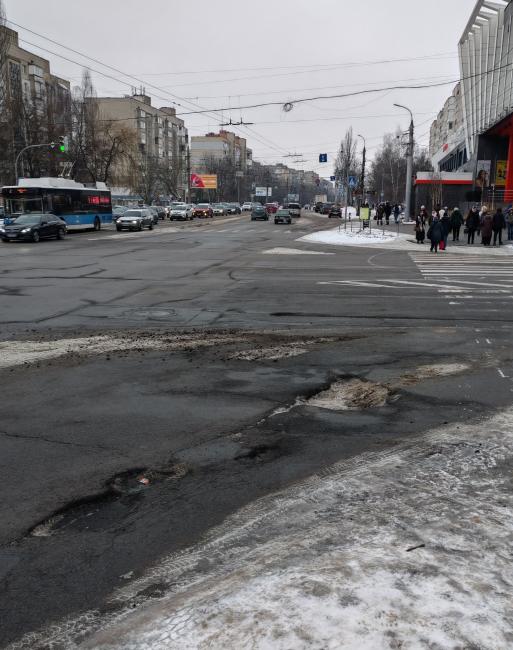 Новини Вінниці - фото з Асфальт тріщить, ями ростуть. Чи вистачить бюджету на ремонт доріг?