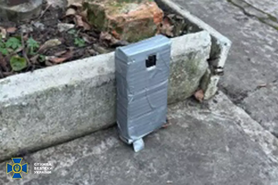 Новини Хмельницького - фото з росіяни вербують хмельницьких підлітків: як саме і як запобігти Теракт у Кам'янець-Подільському ТЦК та СП, який влаштував місцевий житель і 17-річний студент