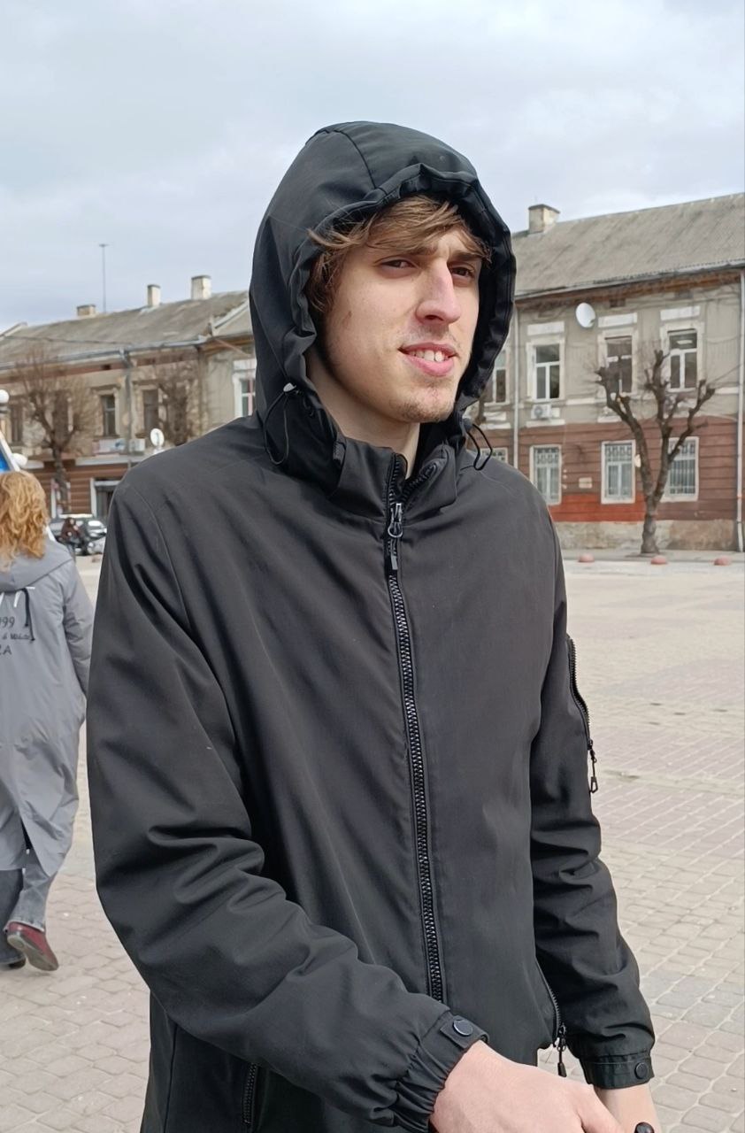 У центрі Тернополя заборонили електросамокати і мопеди: що кажуть містяни (ОПИТУВАННЯ)