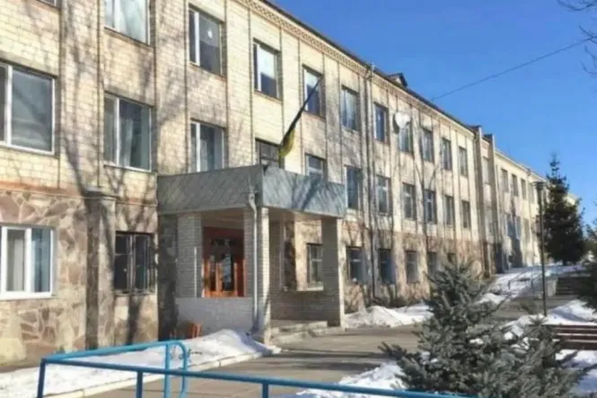 Новини Вінниці - фото з Обшуки в Іллінцях: після журналіських викриттів поліція «трусить» лікарню та чиновників