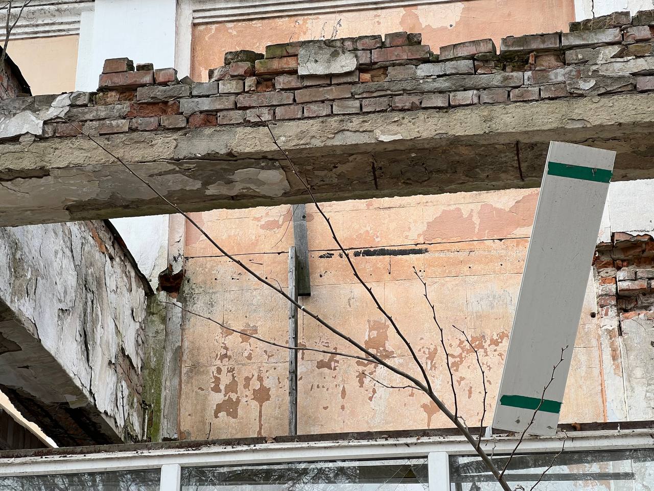 Новини Вінниці - фото з «Ми вже печемо хліб»: як центр Вінниці відновлюється після обстрілу?