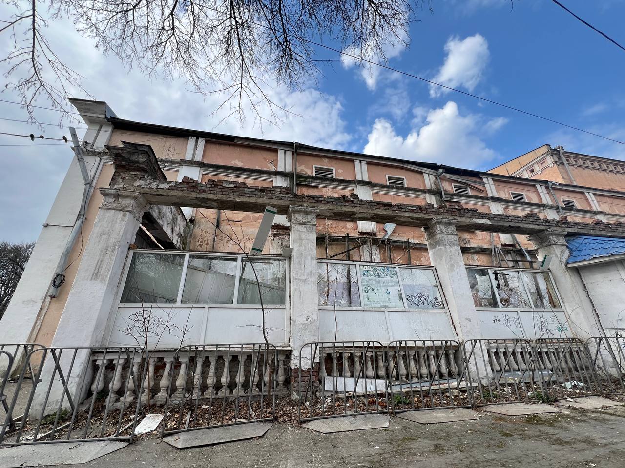 Новини Вінниці - фото з «Ми вже печемо хліб»: як центр Вінниці відновлюється після обстрілу?