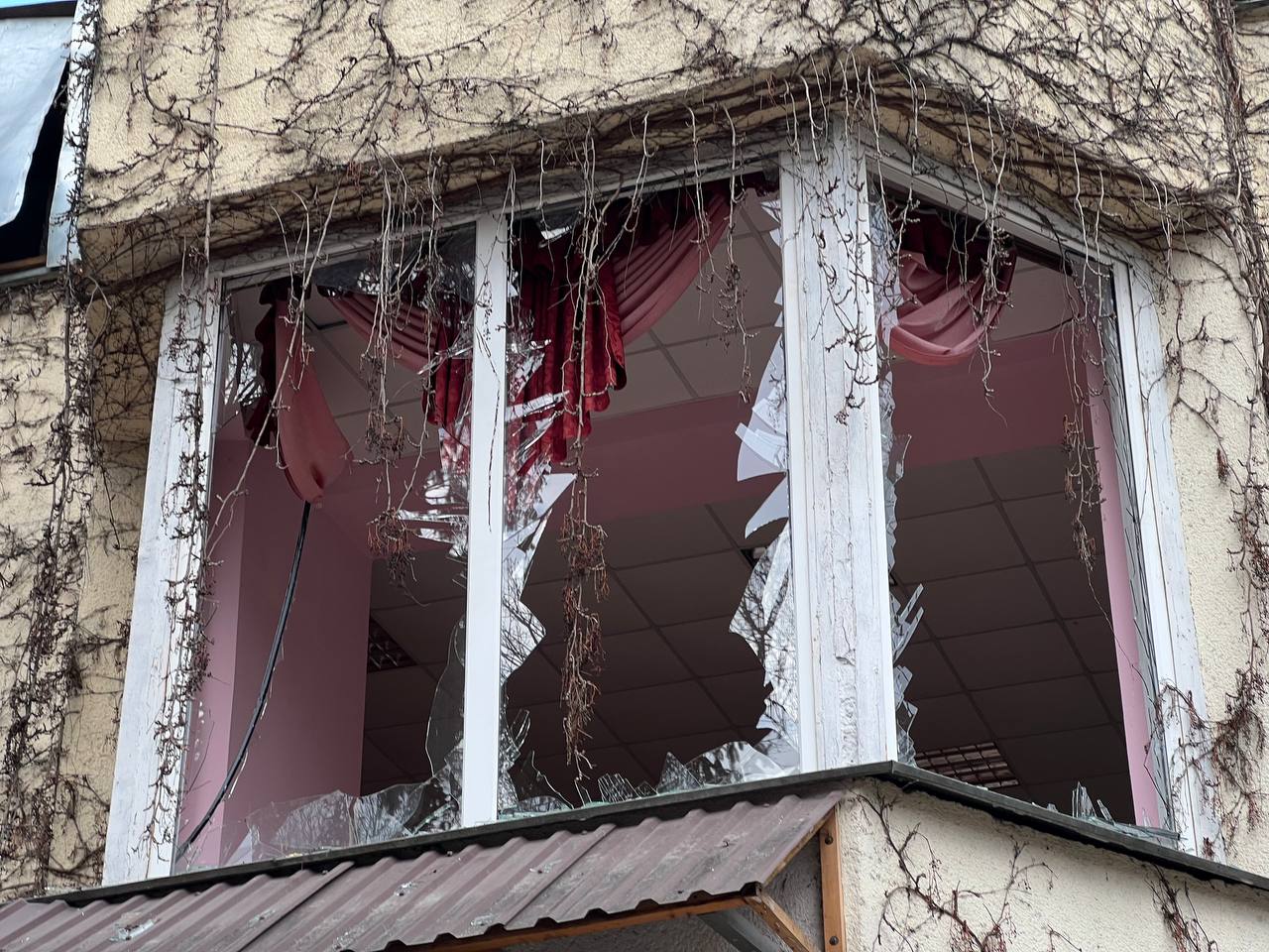 Новини Вінниці - фото з «Ми вже печемо хліб»: як центр Вінниці відновлюється після обстрілу?