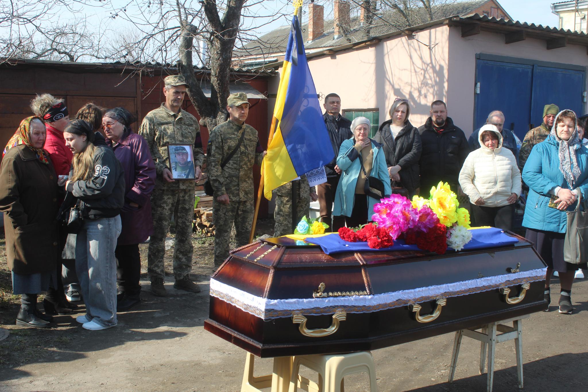 Новини Козятина - фото з Він був важко поранений, побратими радили списатися, а він сказав «я не можу без вас»