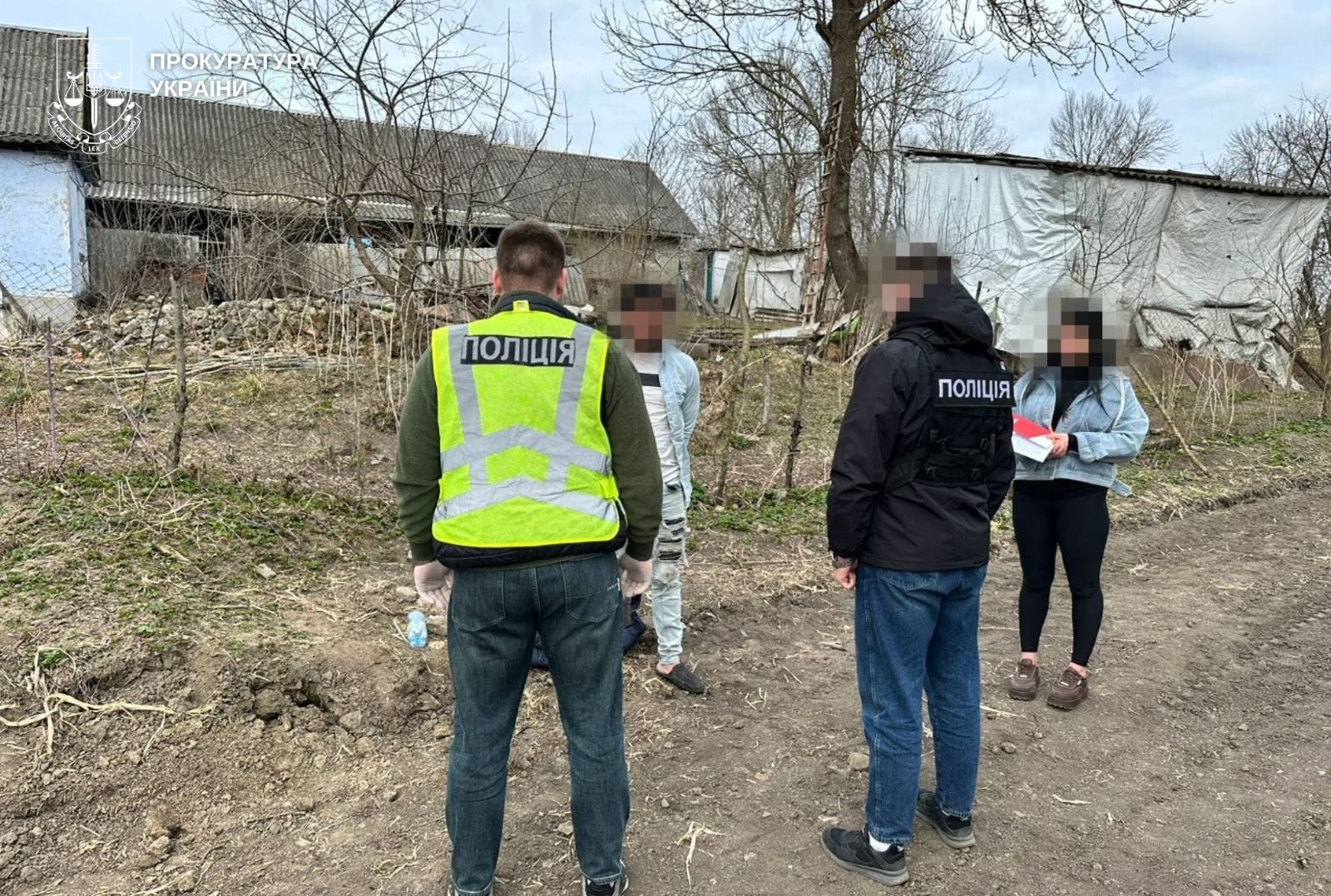 Продав власного сина за 2000 грн: на Хмельниччині викрили батька