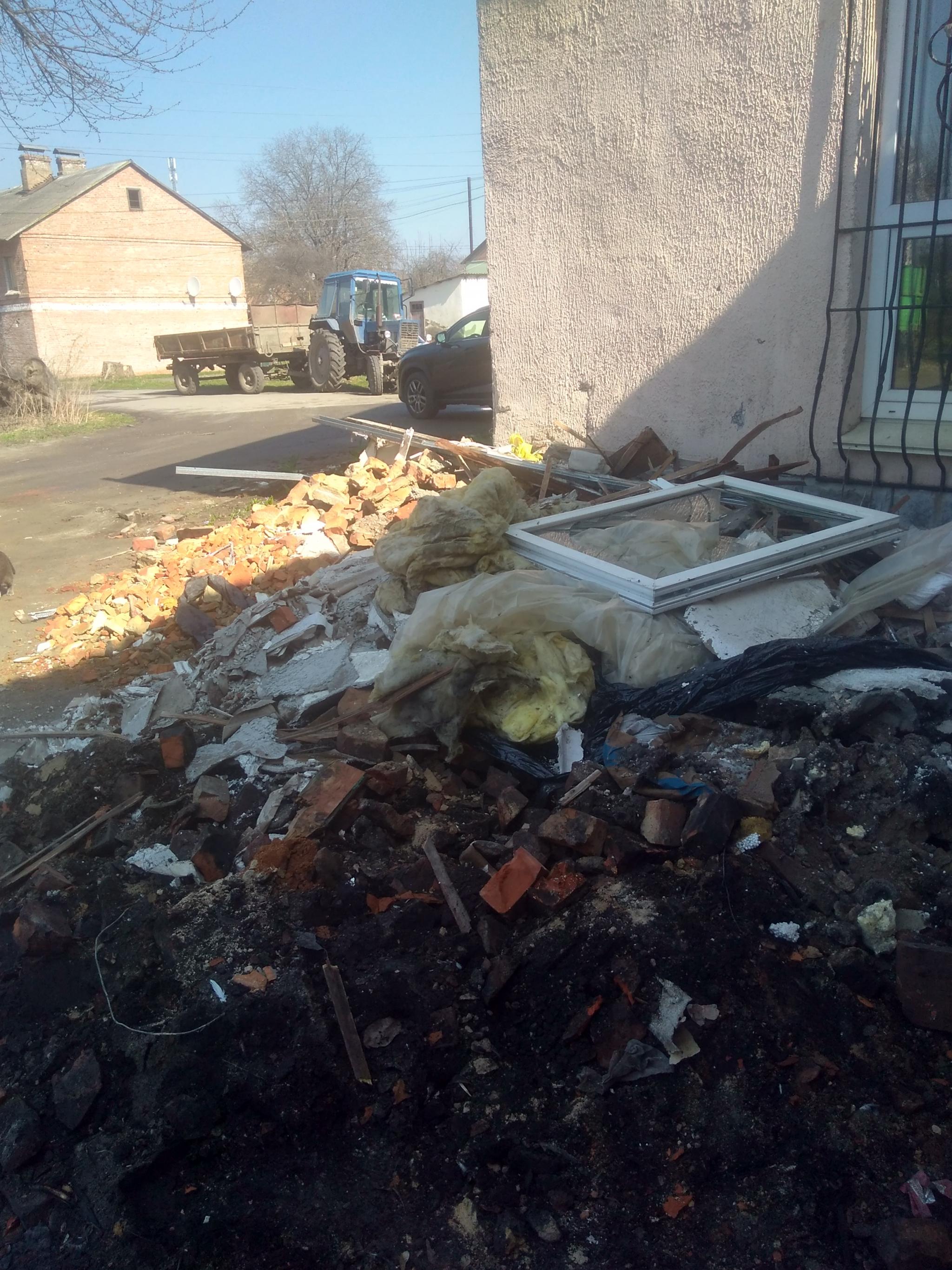 Новини Козятина - фото з Щоб вивезли будівельний непотріб, треба було поранитись дитині