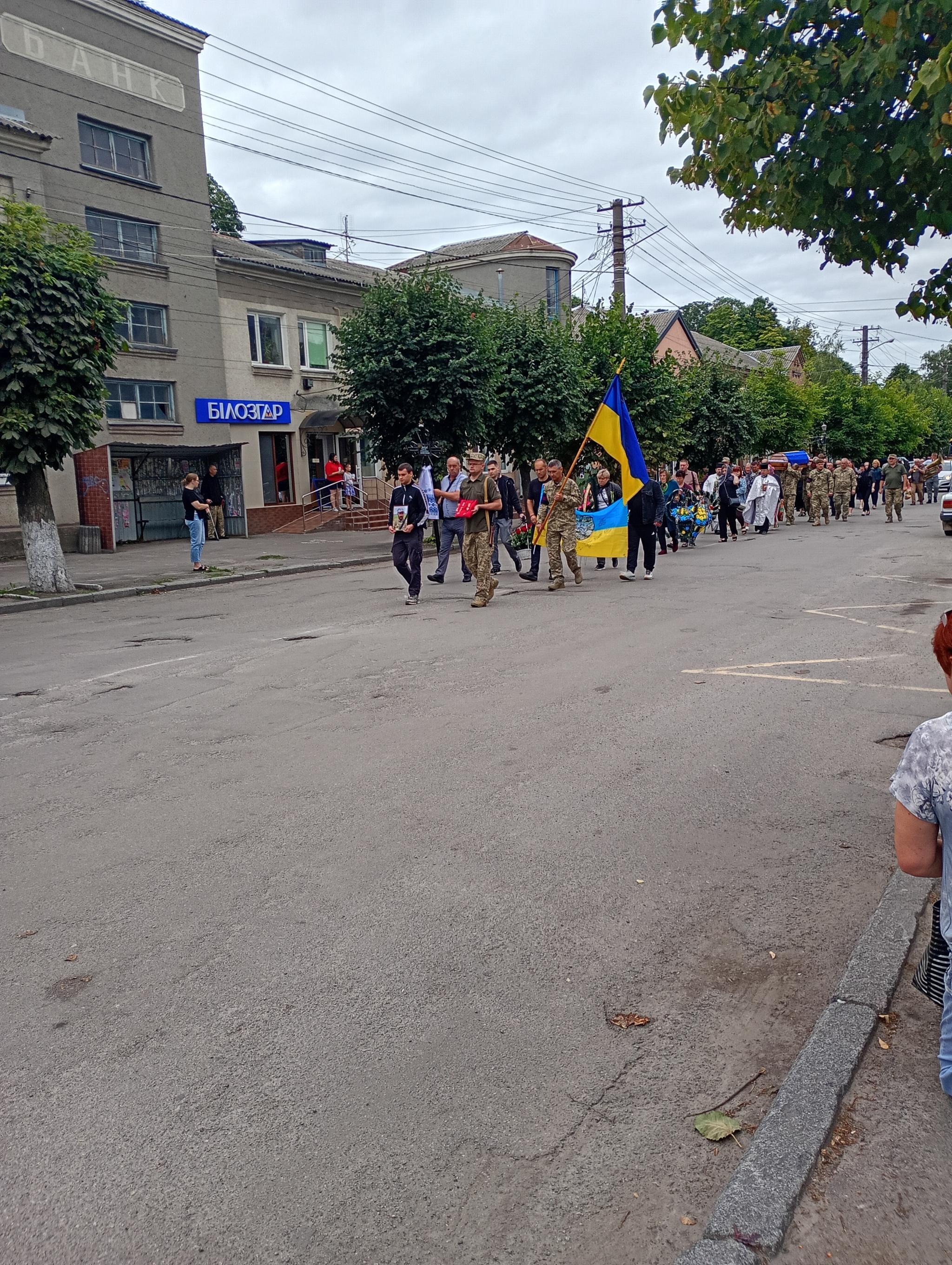 Новини Козятина - фото з Найвищою ціною життя Сергія були не його нагороди, а шана, любов і вдячність людей