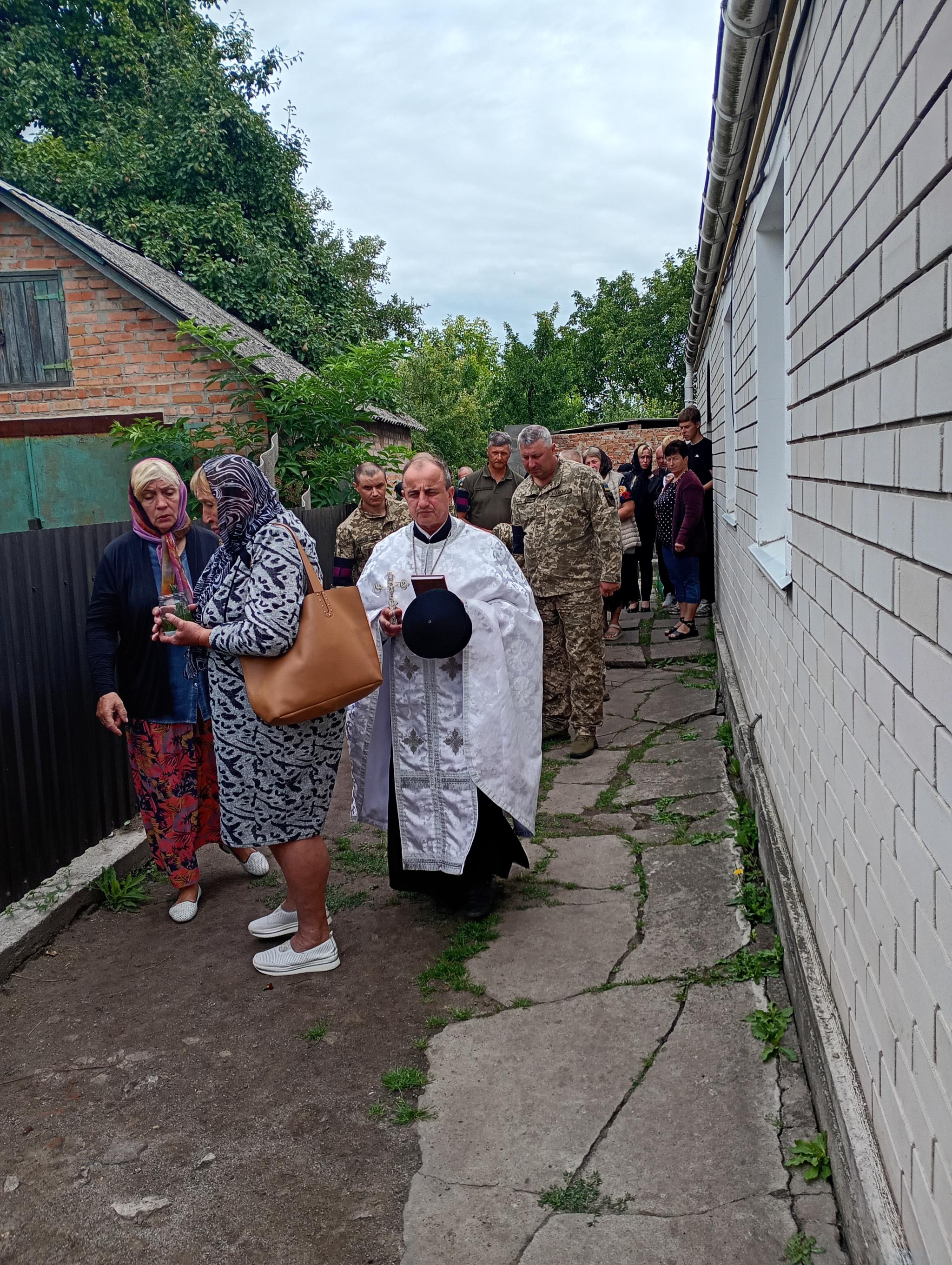 Новини Козятина - фото з Найвищою ціною життя Сергія були не його нагороди, а шана, любов і вдячність людей