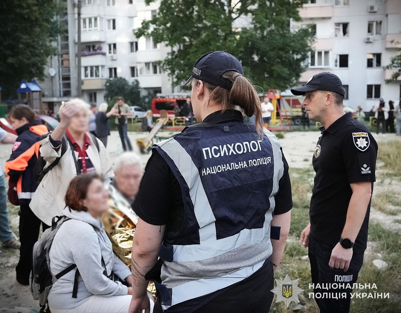 Новини Тернополя - фото з У Львові та на Дніпропетровщині тривають аварійно-рятувальні роботи. Під завалами ще можуть бути люди