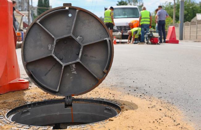 Новини Вінниці - фото з На Келецькій встановлять майже сотню люків, які не гримітимуть під колесами