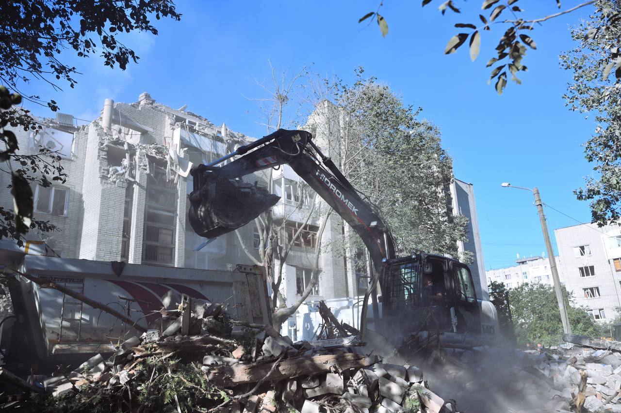 Новини Тернополя - фото з Удар по Львову 30 липня: зруйновані будинки, продовжують витягувати людей з-під завалів