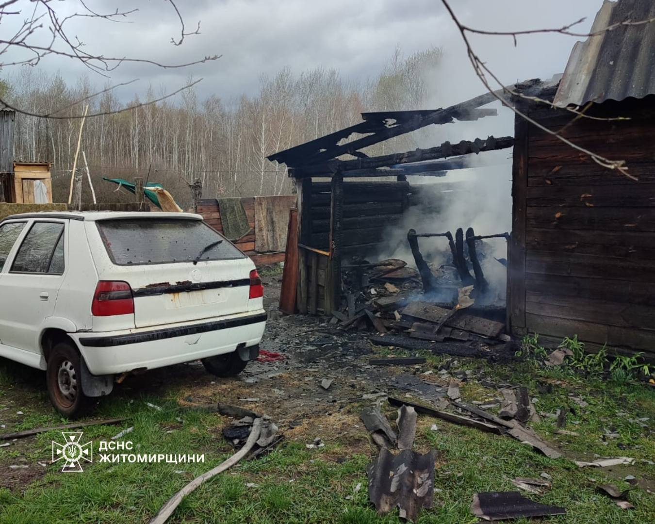 Новини Житомира - фото з Під час пожежі в приватному будинку у с. Смолівка жінка отримала опіки