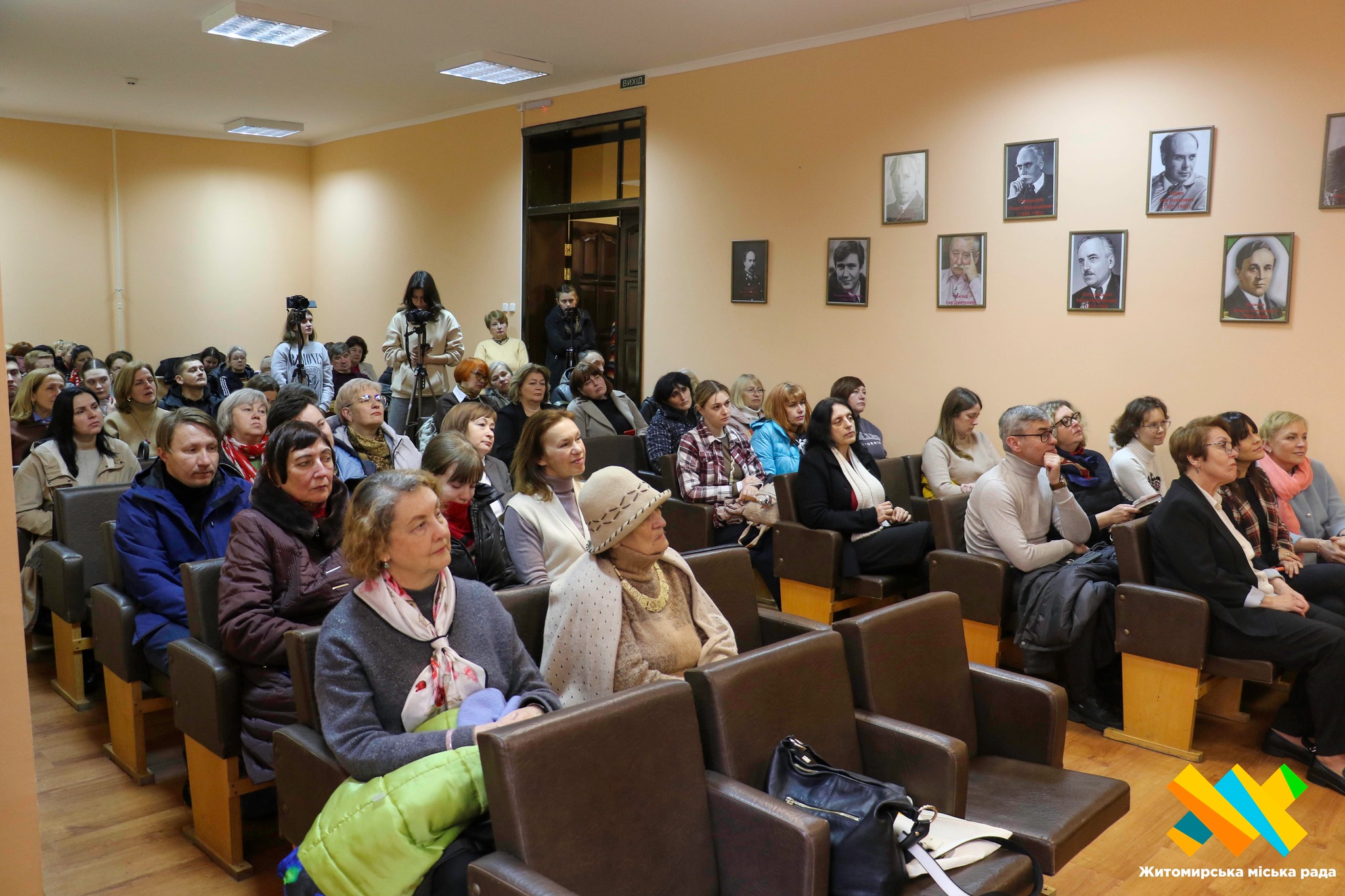 Новини Житомира - фото з У Житомирі презентували книгу «Часи Задзеркалля. Вибір Бориса Лятошинського»