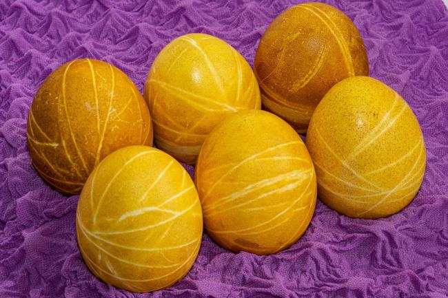 Новини Вінниці - фото з Як зробити крашанки в стилі еко? П'ять простих способів з того, що є в холодильнику