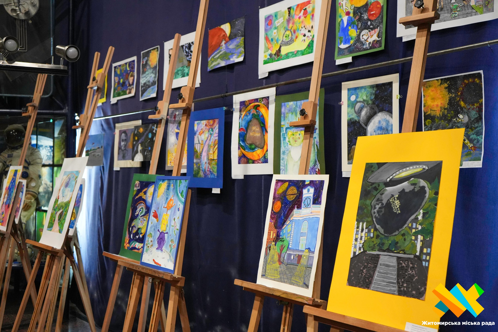 Новини Житомира - фото з У Житомирі напередодні Всесвітнього дня авіації та космонавтики вшанували пам’ять Сергія Корольова