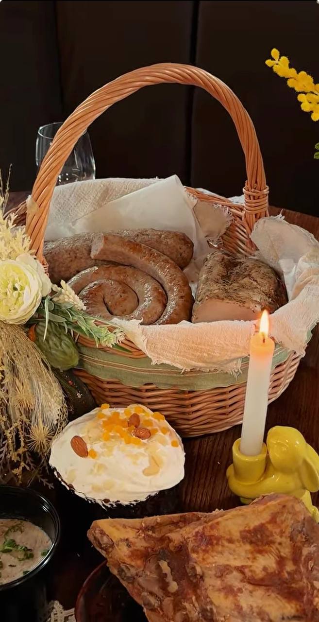 Новини Тернополя - фото з Від 1 960 гривень за наповнений кошик до Великодня: що пропонують ресторани Тернополя