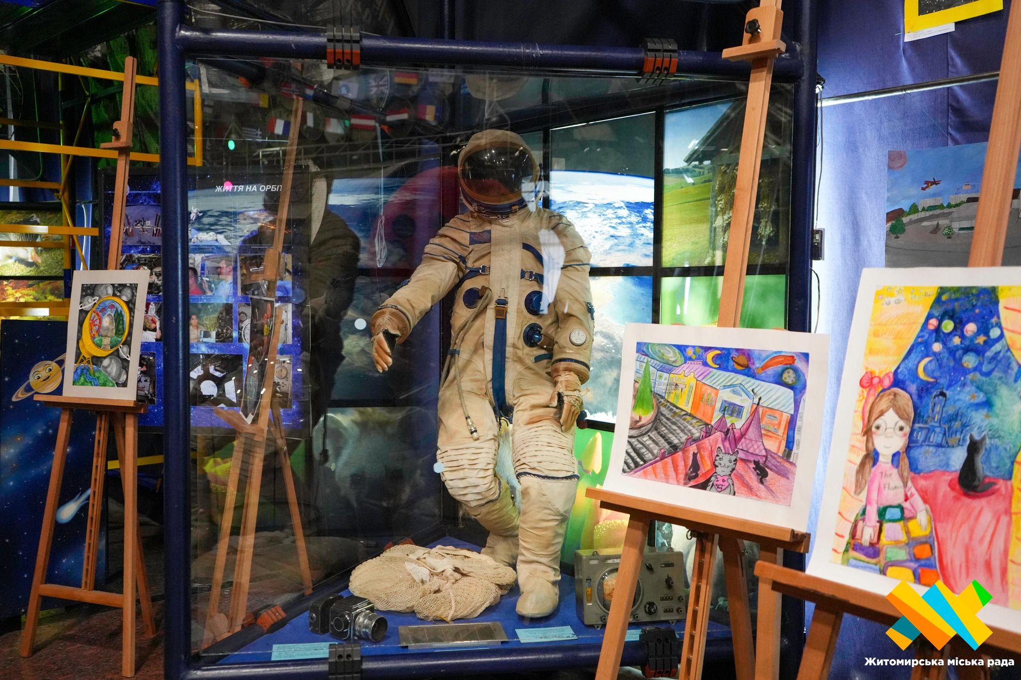 Новини Житомира - фото з У Житомирі напередодні Всесвітнього дня авіації та космонавтики вшанували пам’ять Сергія Корольова