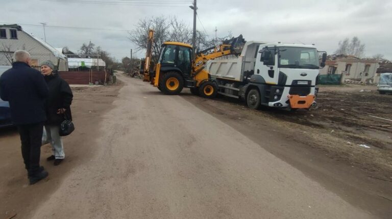 Новини Житомира - фото з Віталій Бунечко: у Коростені триває ліквідація наслідків ворожого удару