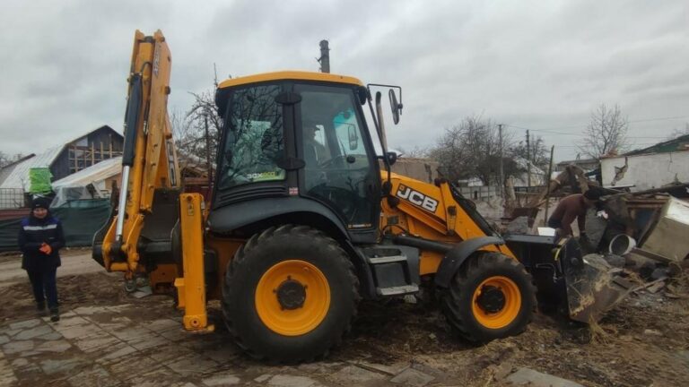 Новини Житомира - фото з Віталій Бунечко: у Коростені триває ліквідація наслідків ворожого удару