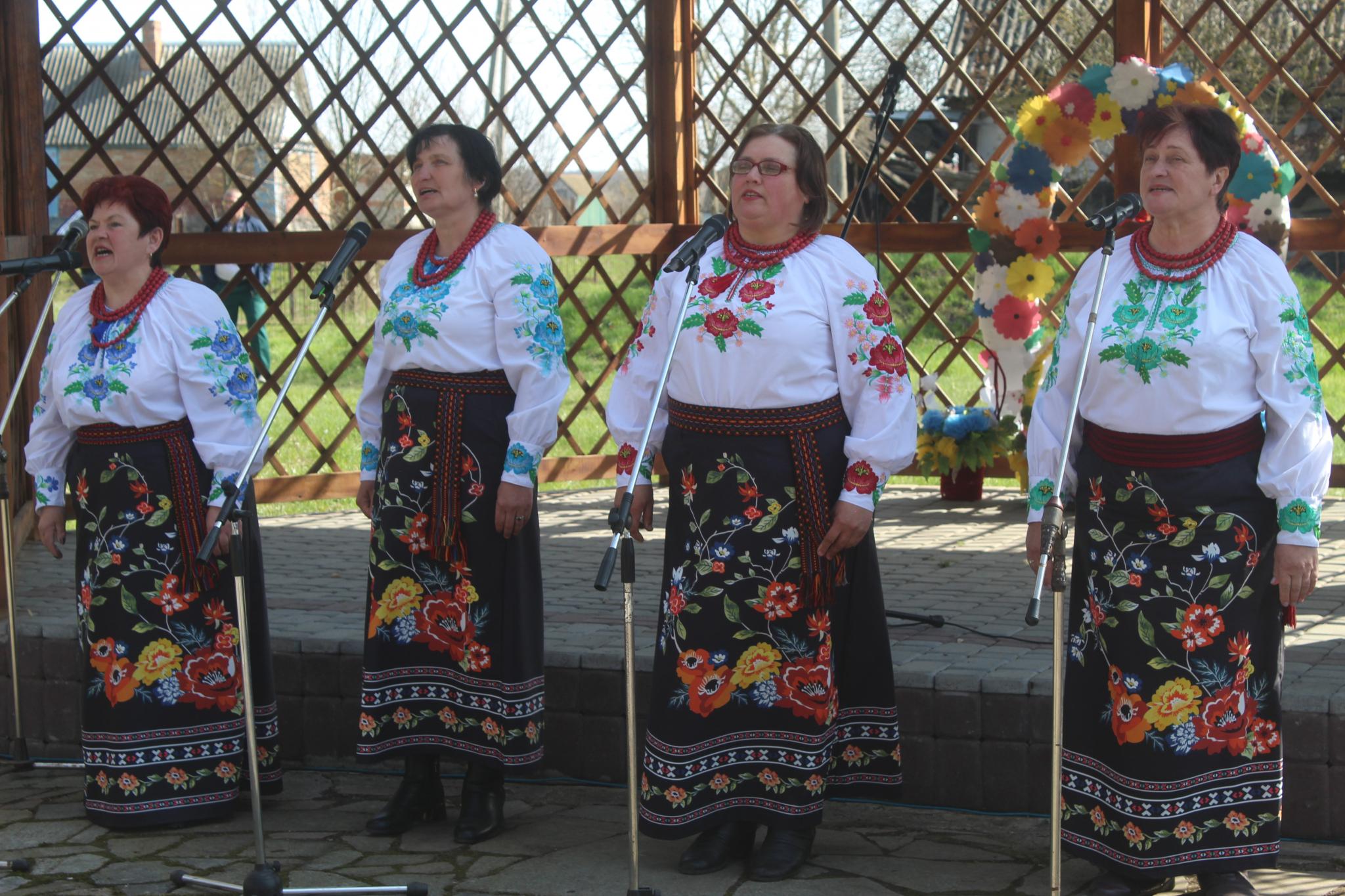 Новини Козятина - фото з Гуляй громадо! Ярмарок талантів на 3-му фестивалі народної творчості у Вернигородку