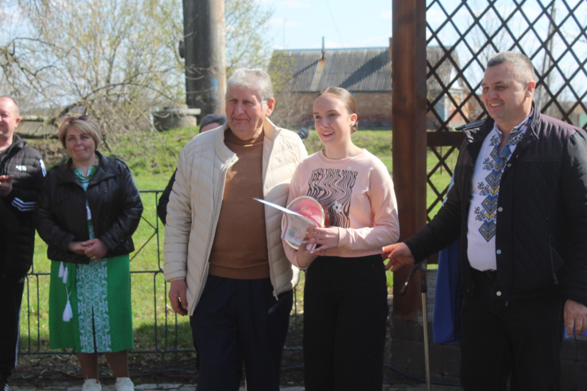 Новини Козятина - фото з Гуляй громадо! Ярмарок талантів на 3-му фестивалі народної творчості у Вернигородку