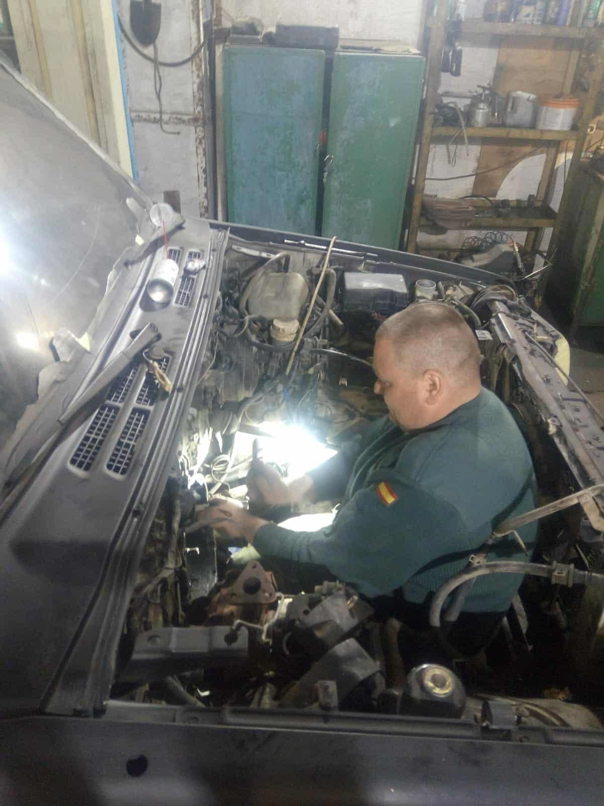 «Якщо нема волонтерки — скинулись і купили»