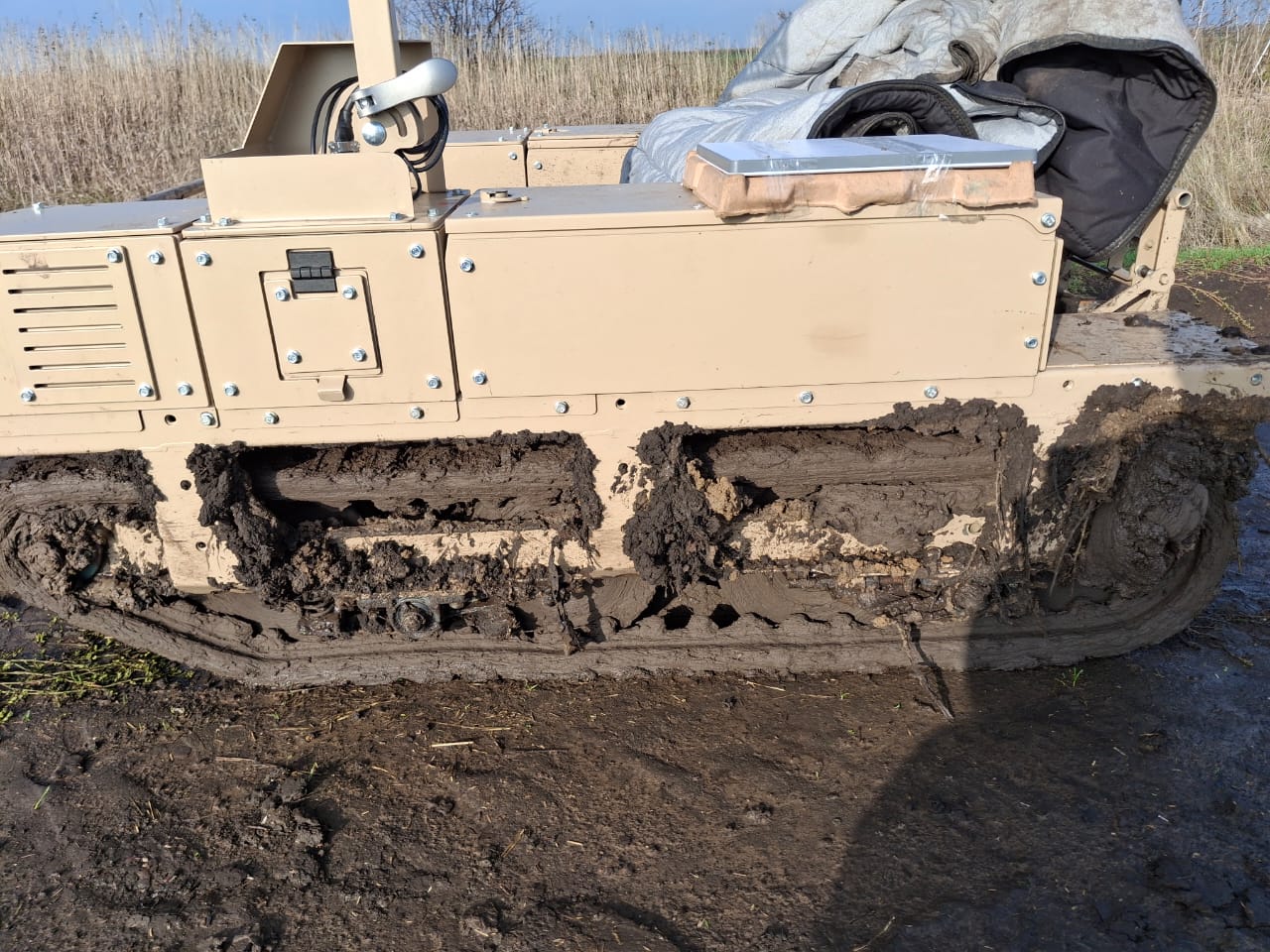 «Якщо нема волонтерки — скинулись і купили»