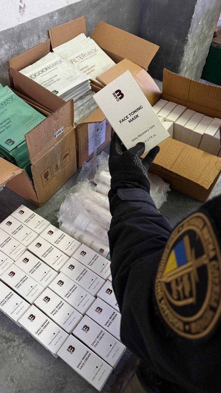 Краса на 600 тисяч гривень: на кордоні затримали чоловіка з Тернопільщини за нелегальну косметику