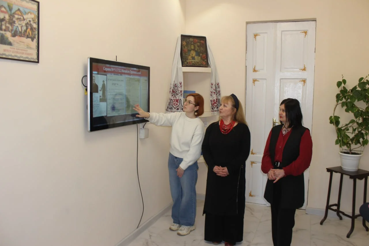 Новини Козятина - фото з Микола Філонов разом з партнерами підтримали Музей історії Козятина (БФ «Український Альянс»)