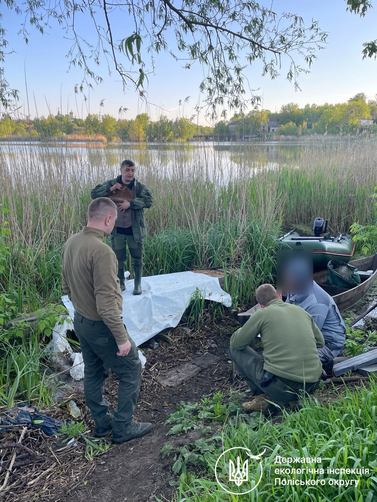 Новини Житомира - фото з На Житомирщині екоінспектори за допомогою БПЛА виявили порушення нерестової заборони та вилучили 750 метрів сіток