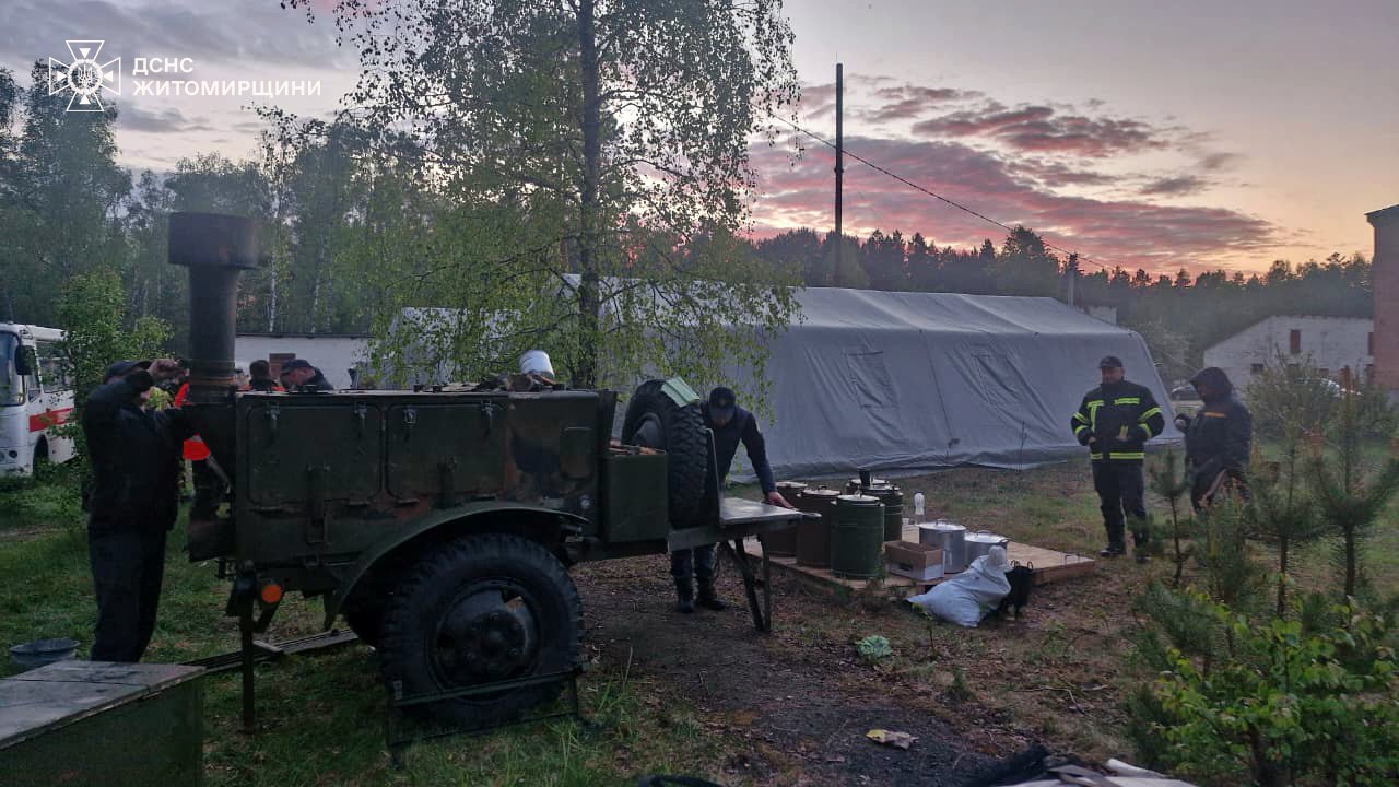 Новини Житомира - фото з Пожежу на території Поліського природного заповідника ліквідовано