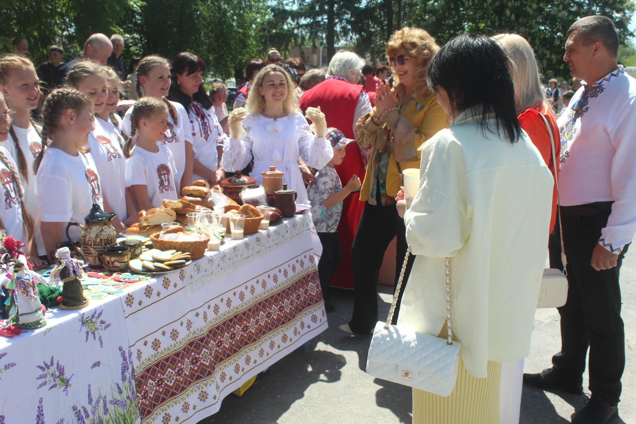 Новини Козятина - фото з У кухарок золоті руки, а в артистів — голоси. Фестиваль колотухи перевершив очікування