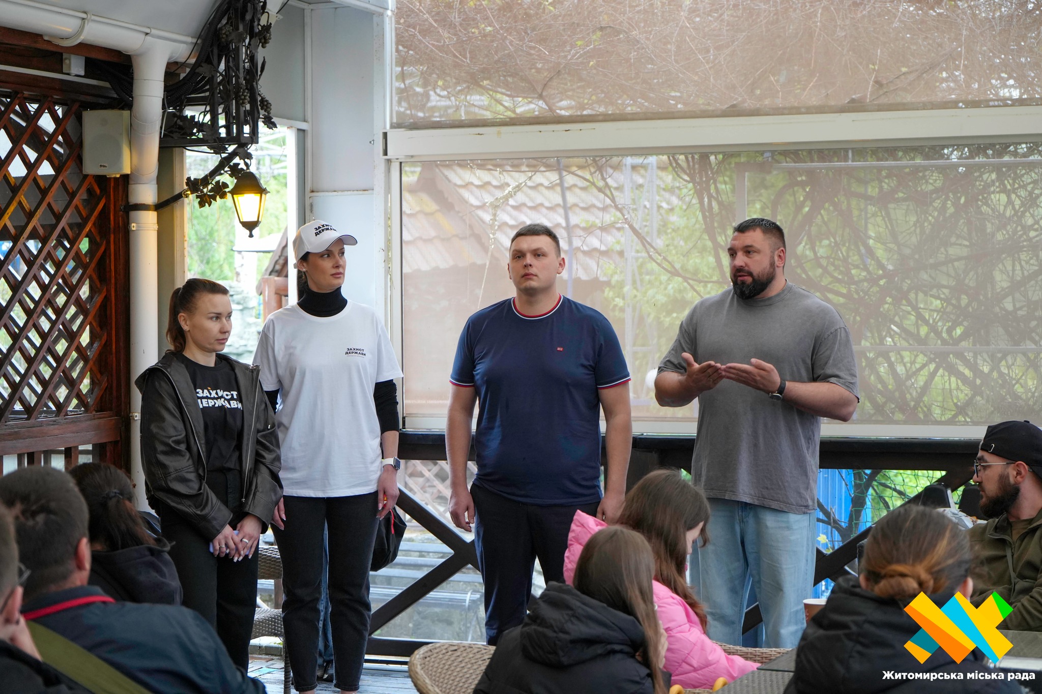 Новини Житомира - фото з Родини ветеранів війни каталися Тетеревом на катамаранах