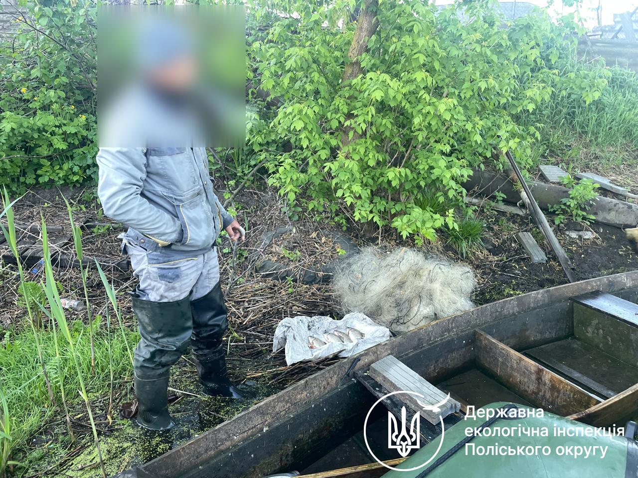 Новини Житомира - фото з На Житомирщині екоінспектори за допомогою БПЛА виявили порушення нерестової заборони та вилучили 750 метрів сіток