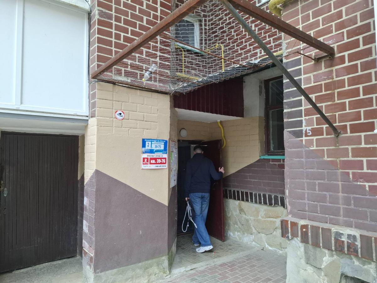 Новини Тернополя - фото з Замах на вбивство дружини: що журналістам розповіли сусіди і знайомі родини