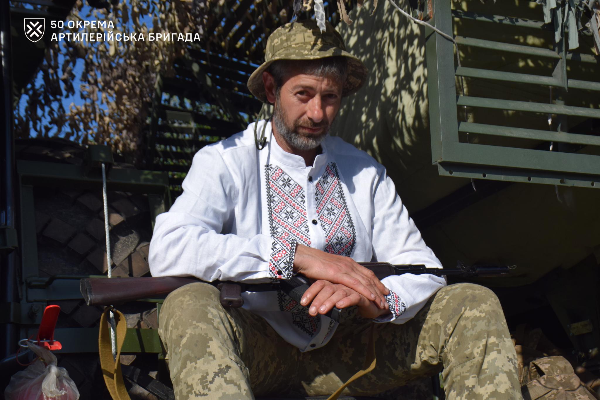 Новини Тернополя - фото з Непереможні: військові одягнули вишиванки напередодні свята