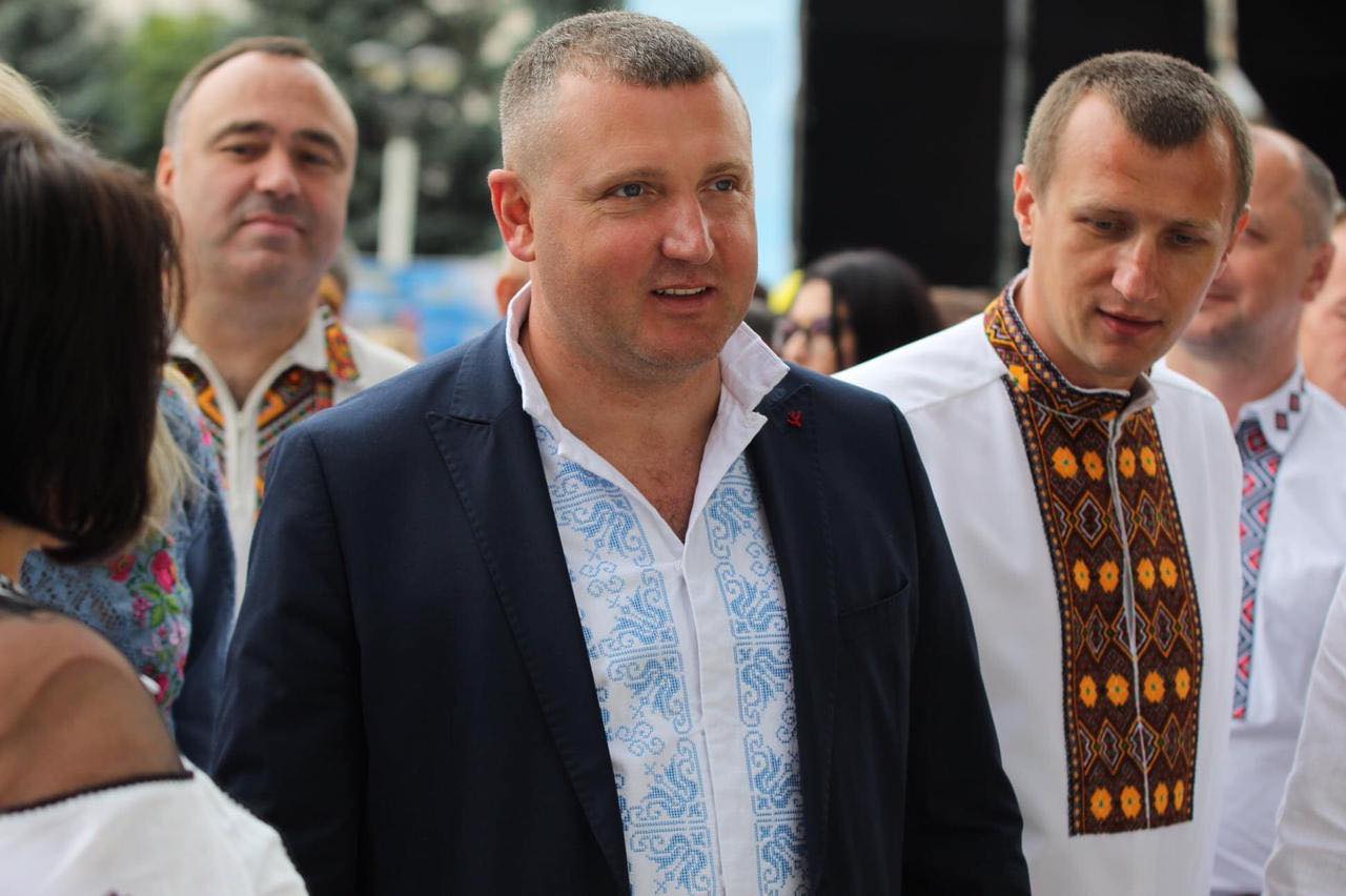 Новини Хмельницького - фото з Хмельничани відзначають День вишиванки: огляд соцмереж