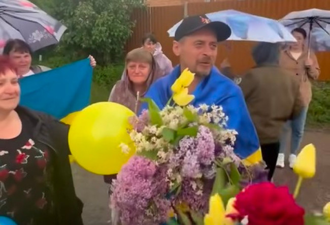 Новини Вінниці - фото з Жмеринська громада зустріла з полону Олександра Лисакова, який вважався безвісти зниклим
