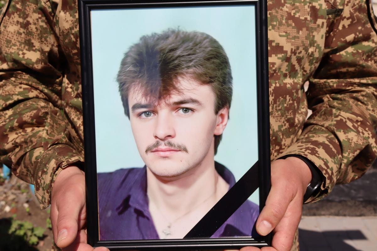 Новини Хмельницького - фото з На щиті повернулось пʼятеро воїнів з Хмельниччини: Дмитро Бондарчук, Олексій Вавричин, Ігор Пусєв, Ярослав Стефанюк та Юрій Цибульський Олексій Вавричин
