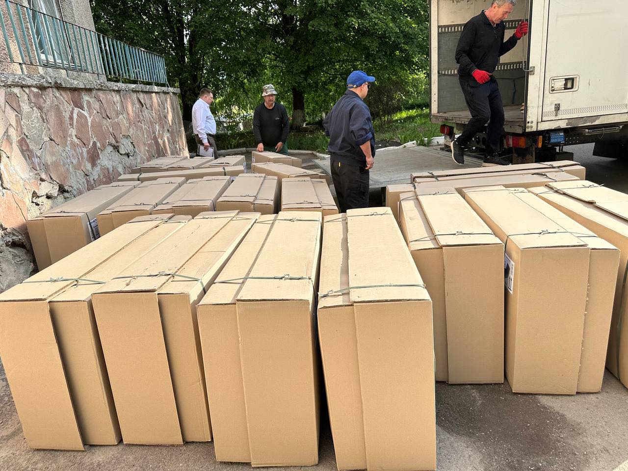 Новини Тернополя - фото з У палатах обласної дитячої лікарні облаштували розкладні ліжка для рідних пацієнтів