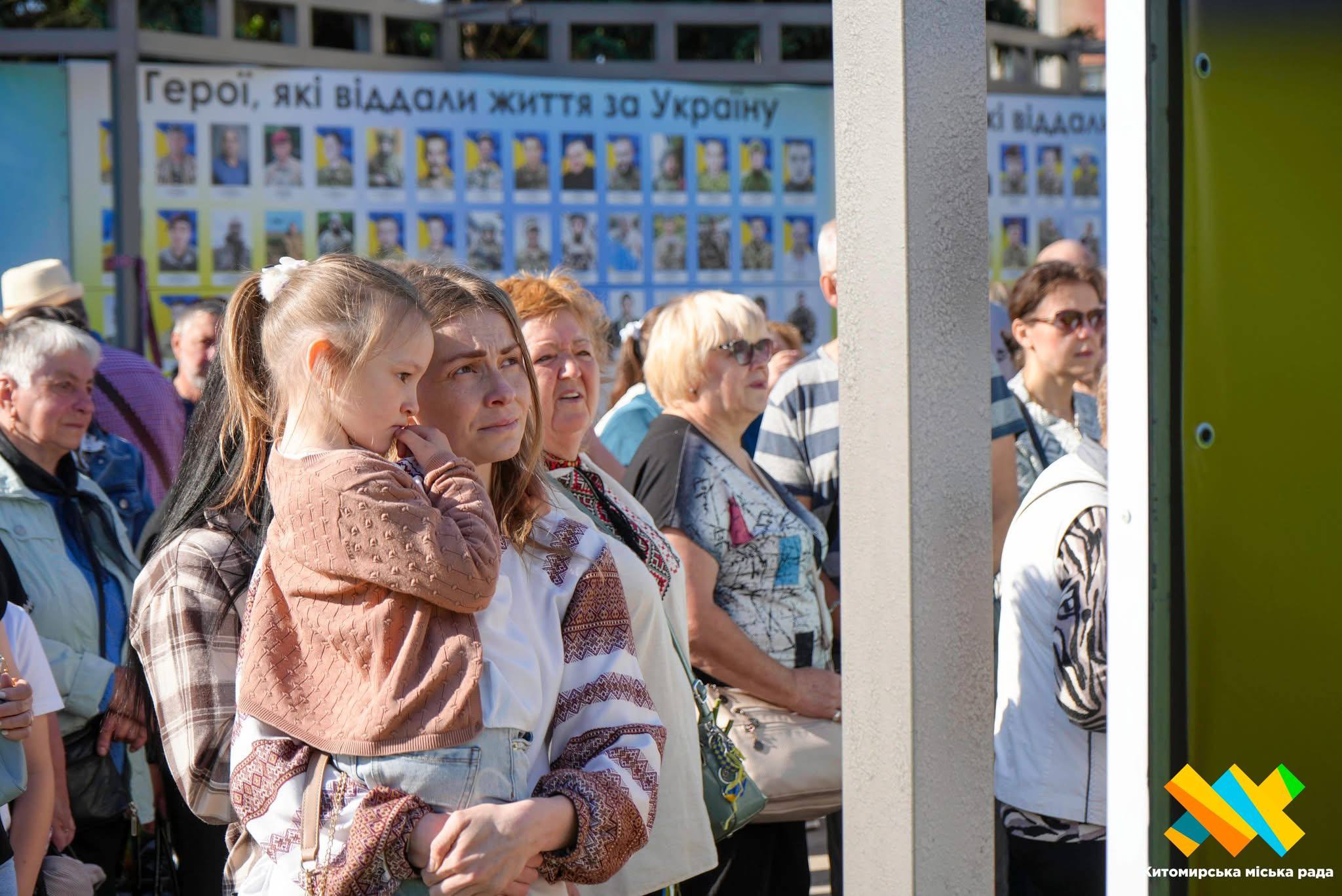 Новини Житомира - фото з У Житомирі з`явився 15-й стенд на Алеї Героїв