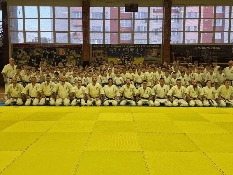 Новини Вінниці - фото з Півтисячі юних вінницьких каратистів пройшли атестацію на пояси