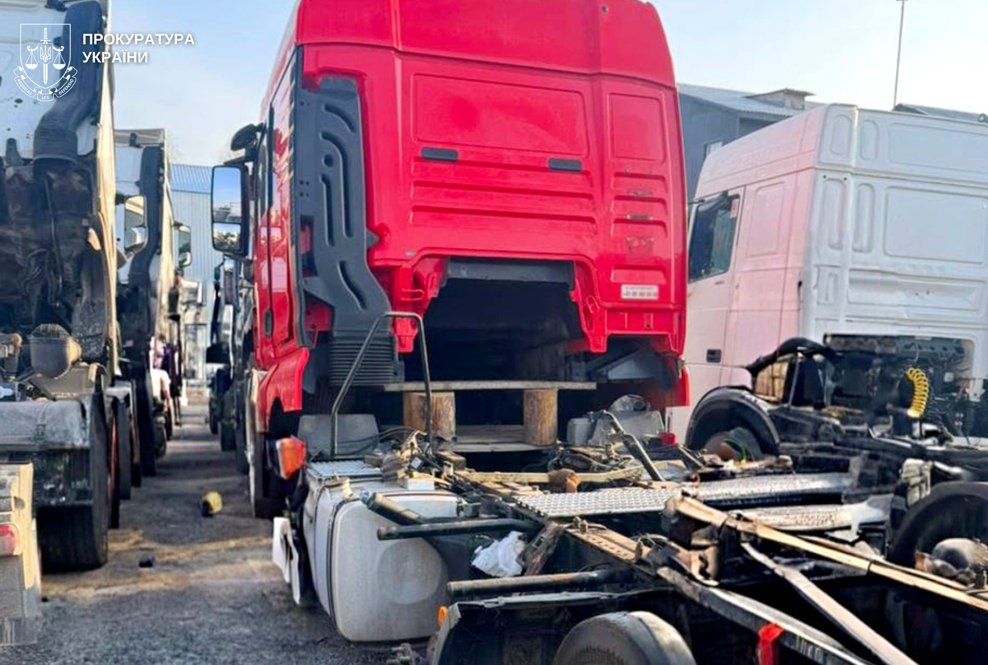 Під виглядом допомоги армії: житель Хмельниччини ввіз тягачі MAN на понад 2 млн грн