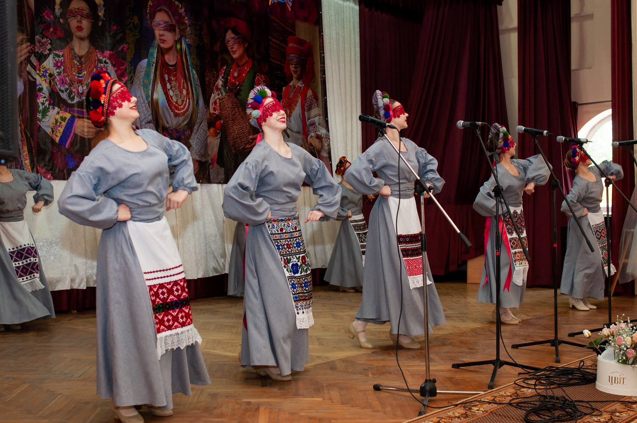 Новини Тернополя - фото з У Кременці встановили рекорд України: в одному місці зібрали 1275 ляльок-мотанок