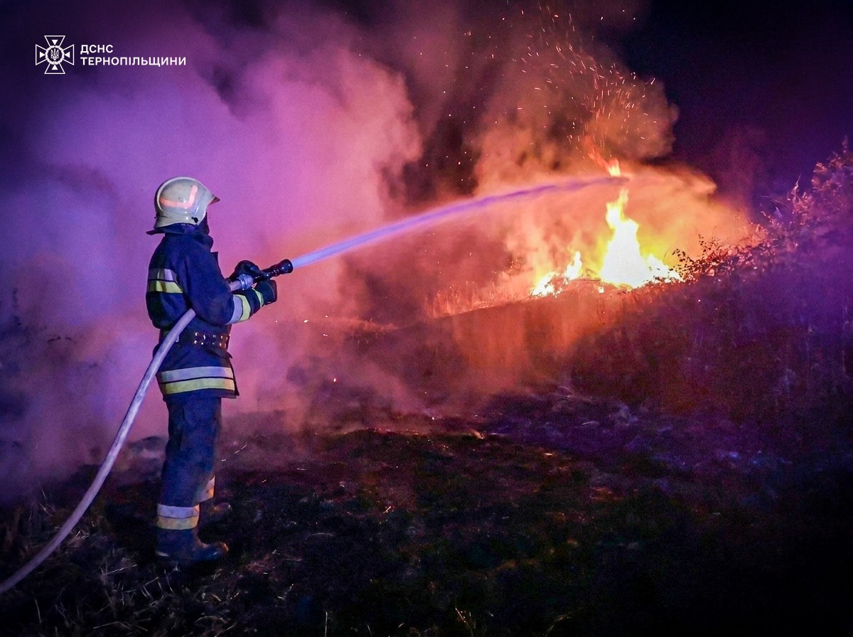 Новини Тернополя - фото з Рятувальники загасили пожежі у двох районах Тернопільщини