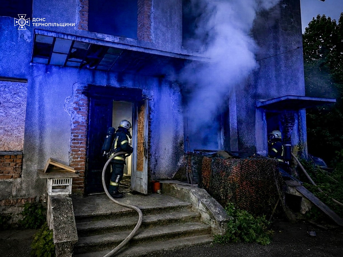 Новини Тернополя - фото з Рятувальники загасили пожежі у двох районах Тернопільщини