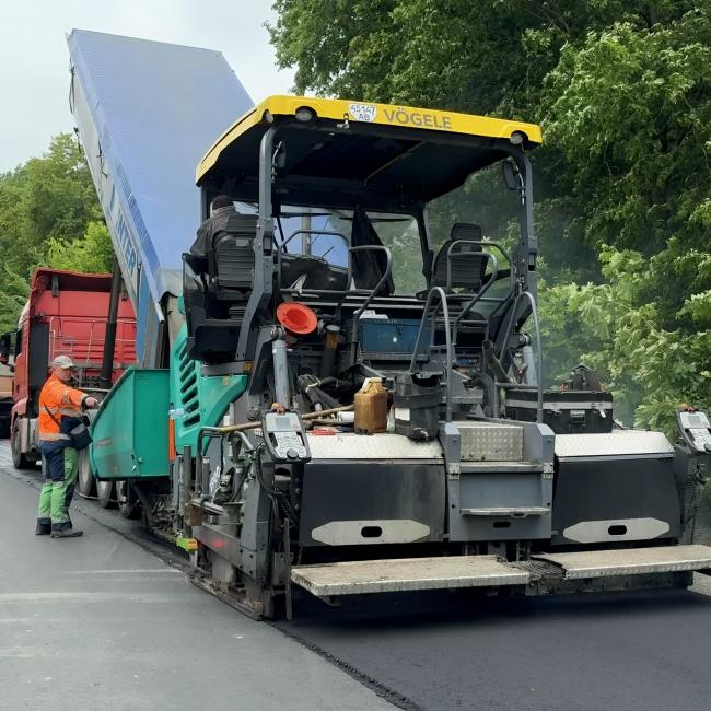Новини Вінниці - фото з На Вінниччині триває ремонт на трасах Р-36 та Р-33. Водіїв попередили про обмеження руху