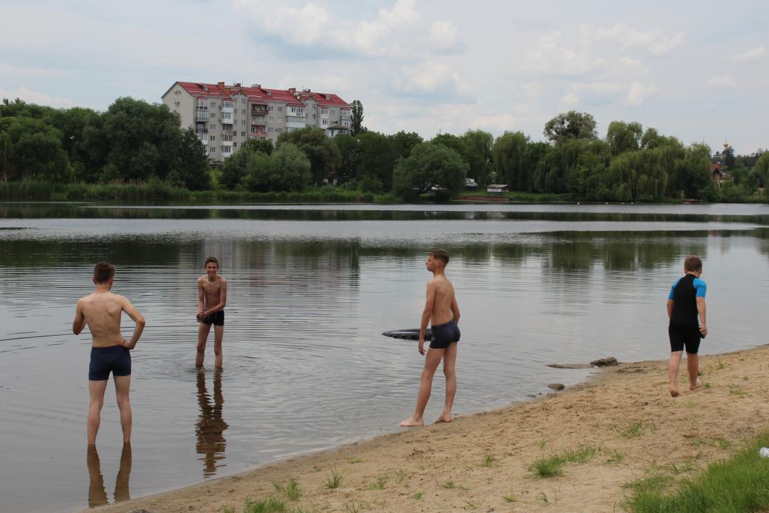 Новини Вінниці - фото з «Зараз не рекомендуємо». Коли вінничани знову зможуть безпечно купатися у Південному Бузі